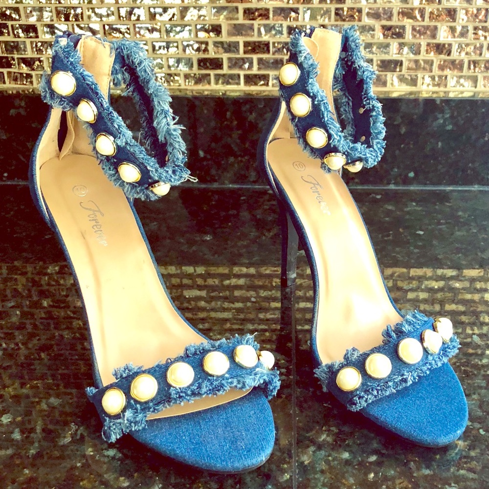 NEW Gorgeous Denim Heels with Pearl Studs, Size 10